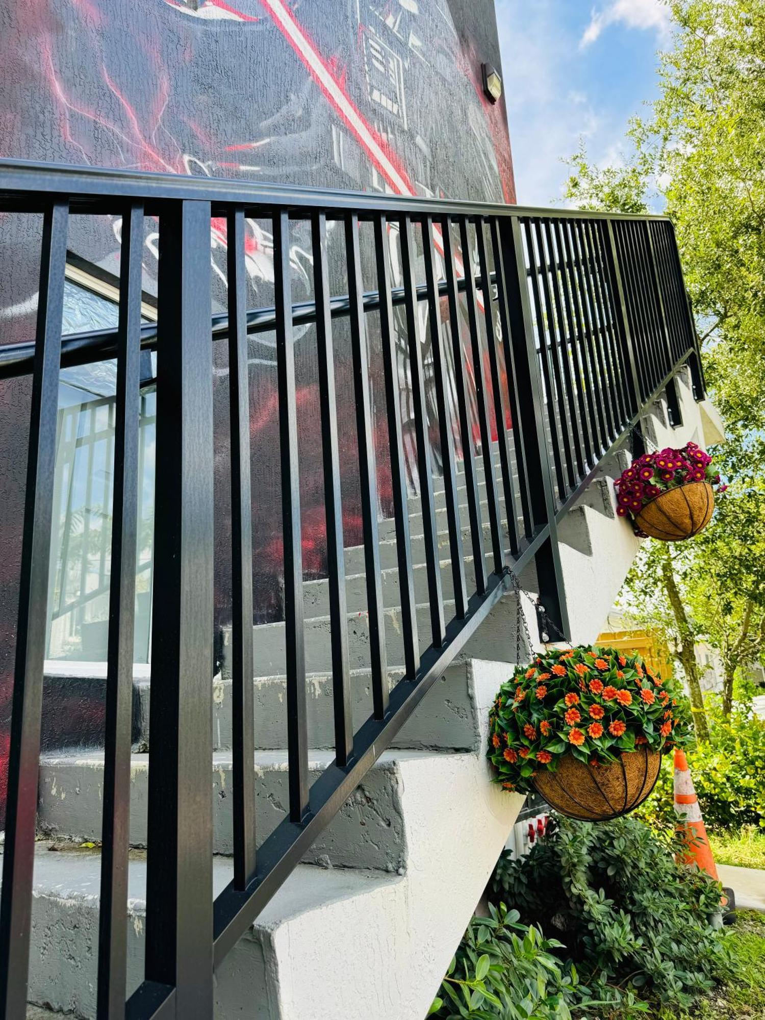 Atrium Hostel Design District Маями Екстериор снимка