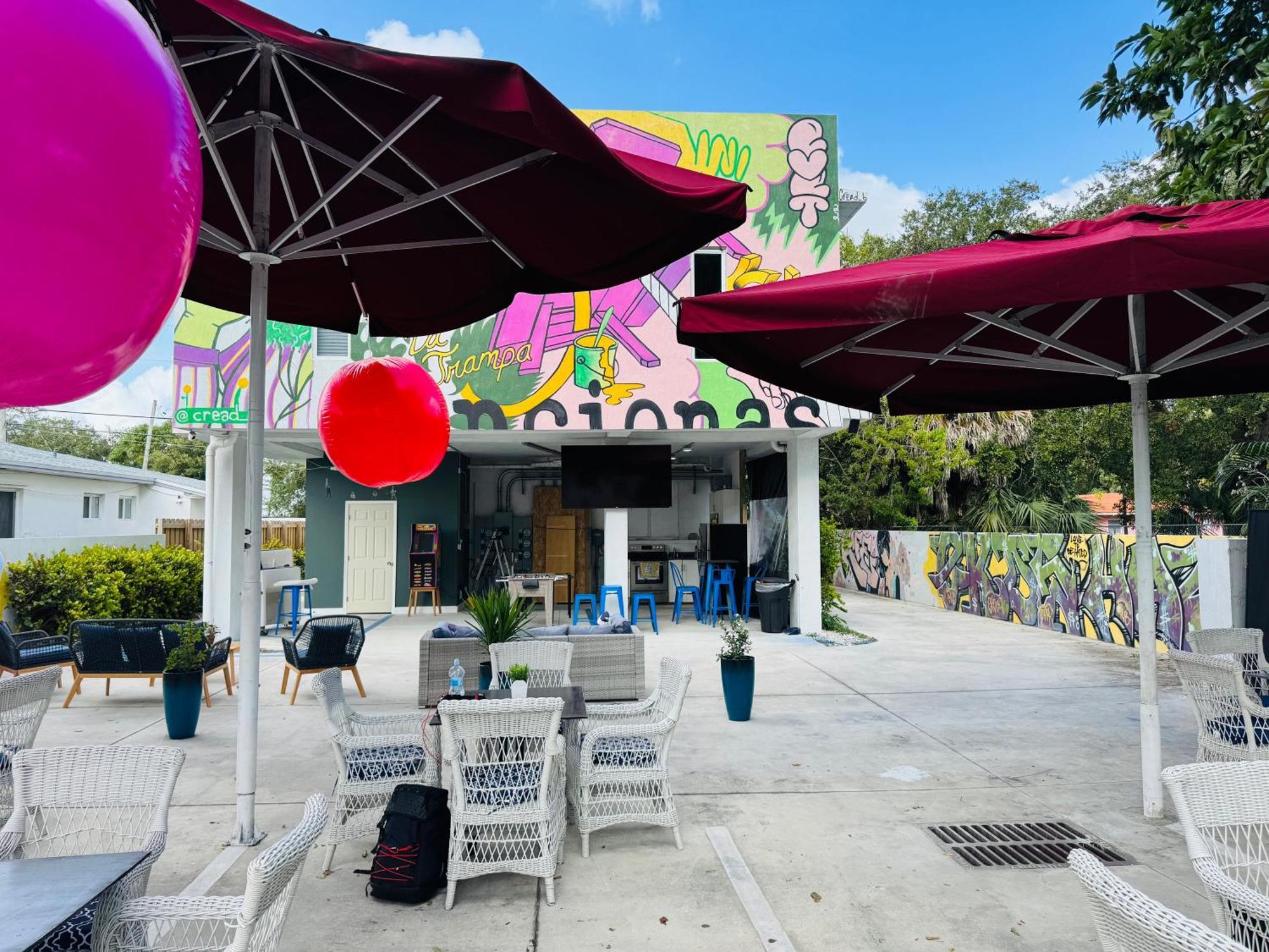 Atrium Hostel Design District Маями Екстериор снимка